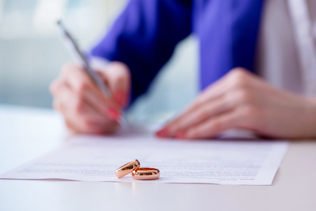 The Pros And Cons Of A Prenup Brideliving